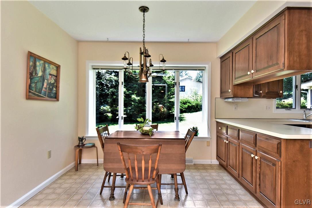 4030 Wedgewood Road Allentown, PA 18104 - Photo 8 of 30 Gallery Image 8