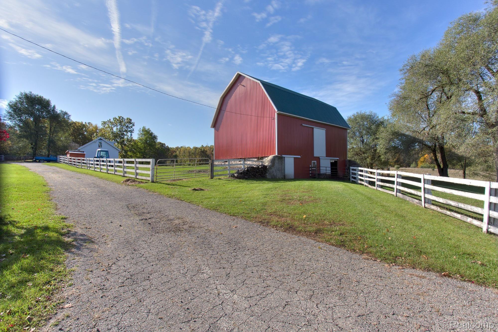 3460 East Sutton Road Dryden, MI 48428 - Photo 4 of 72 18_Sutton.jpg