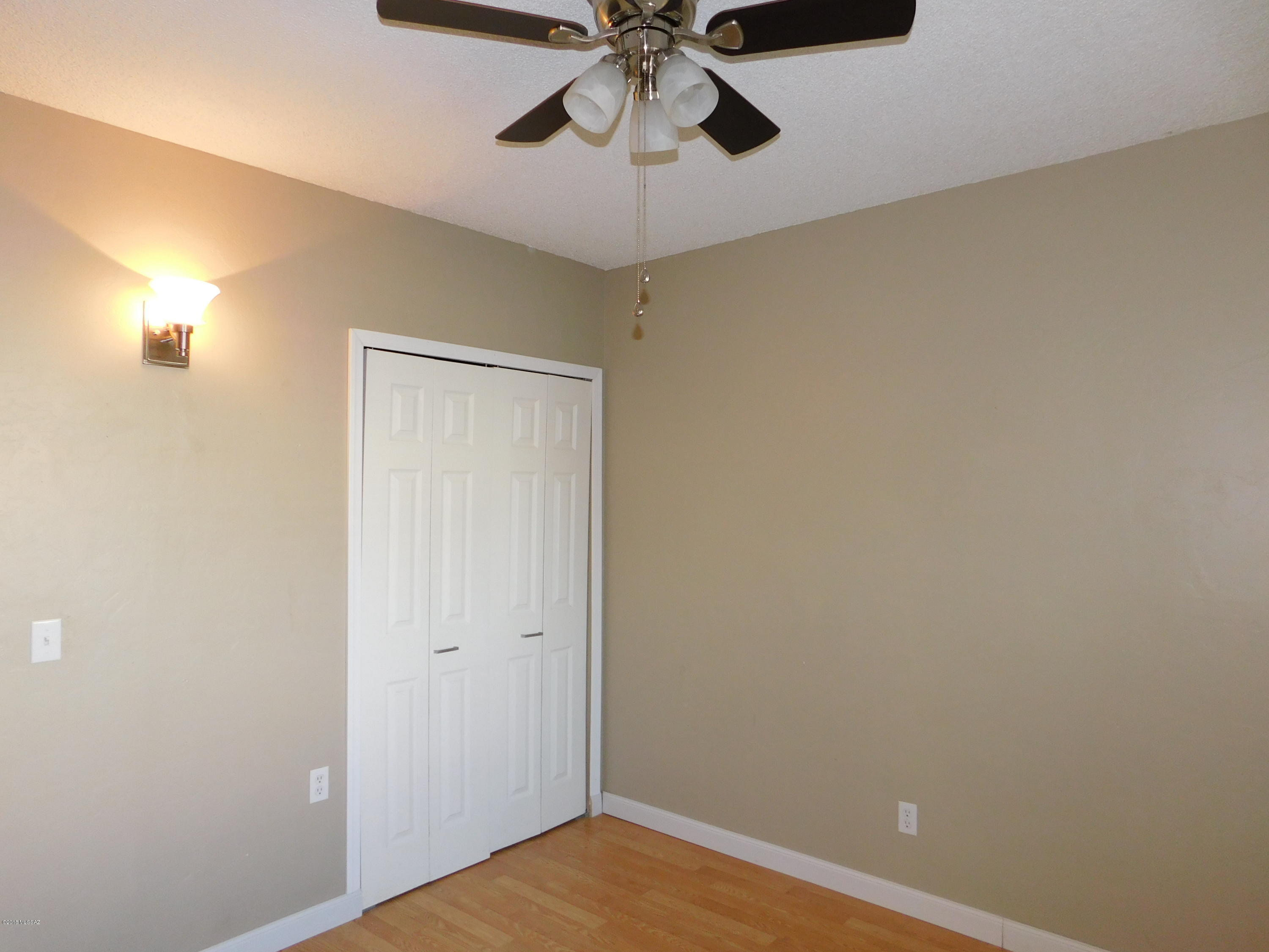 211 West Roger Road, Unit 20 Tucson, AZ 85705 - Photo 9 of 21