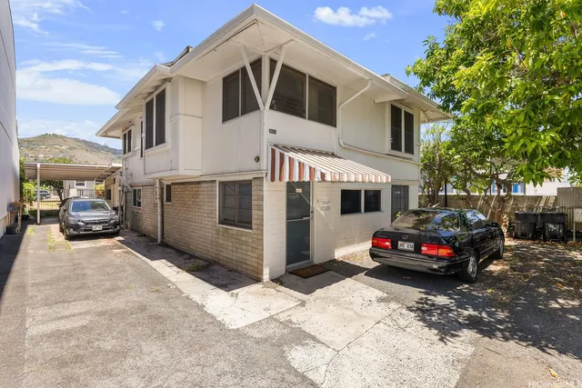$1,595,000 | 1924 South Beretania Street, Honolulu, HI 96826