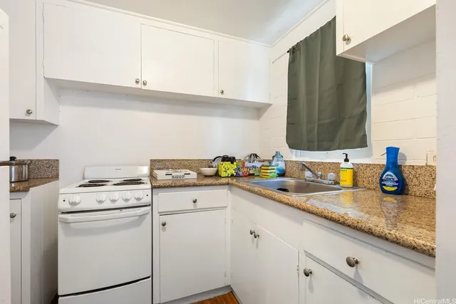 $1,595,000 | 1924 South Beretania Street, Honolulu, HI 96826