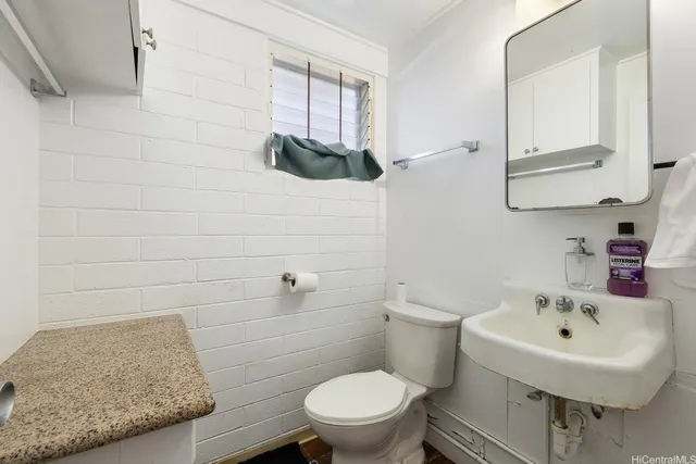 $1,595,000 | 1924 South Beretania Street, Honolulu, HI 96826