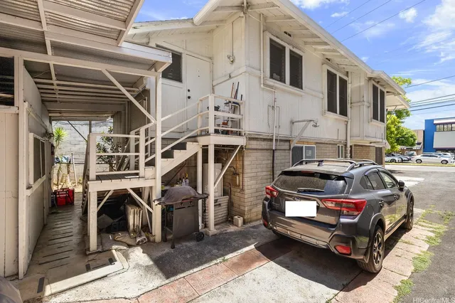 $1,595,000 | 1924 South Beretania Street, Honolulu, HI 96826