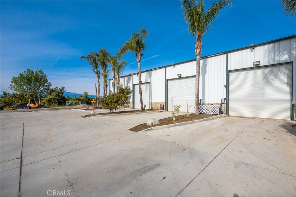 1413 Irving Street Riverside, CA 92504 - Photo 21 of 29 a view of outdoor space and yard