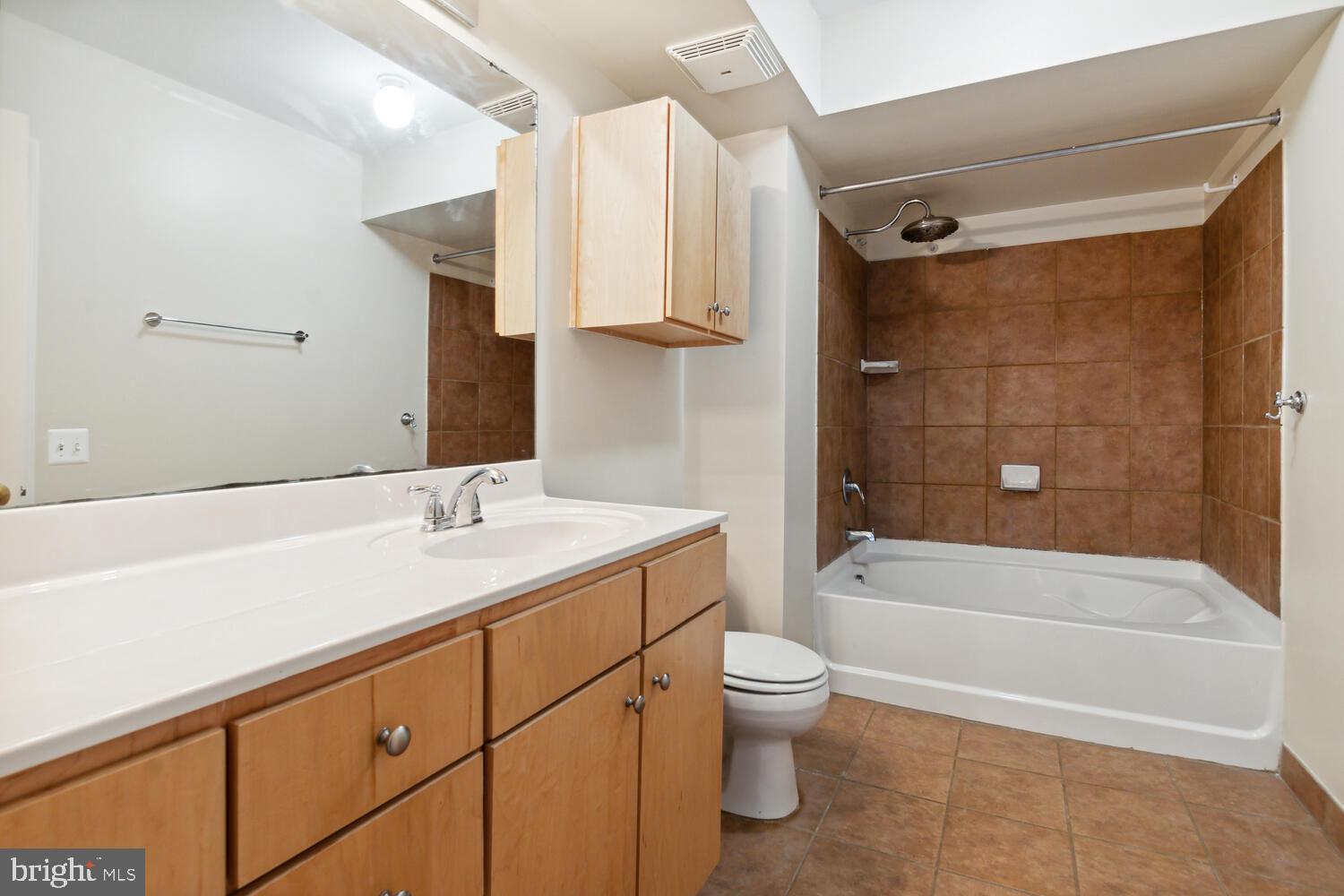 616 E Street Northwest, Unit 501 Washington, DC 20004 - Photo 12 of 28