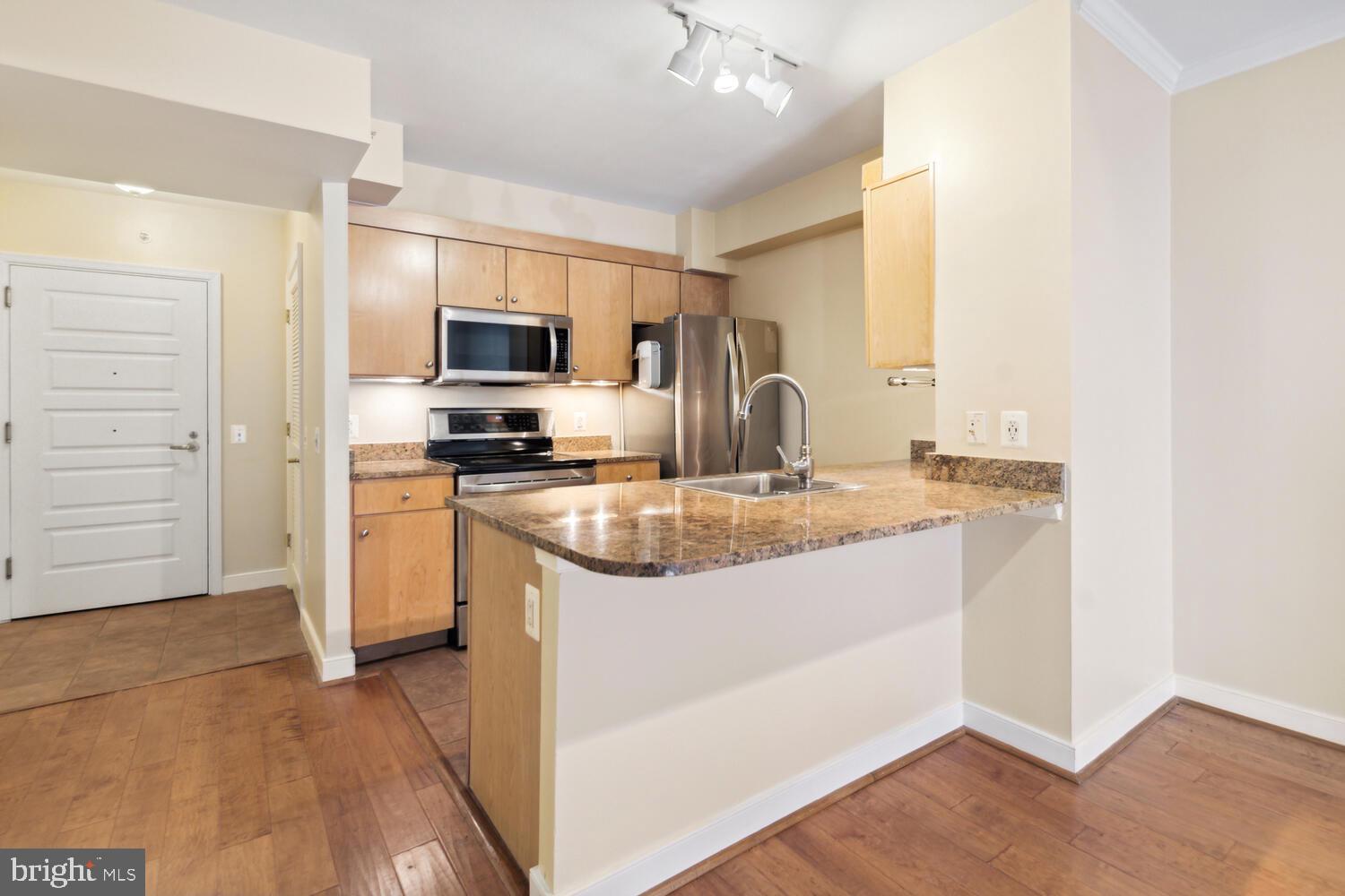 616 E Street Northwest, Unit 501 Washington, DC 20004 - Photo 8 of 28