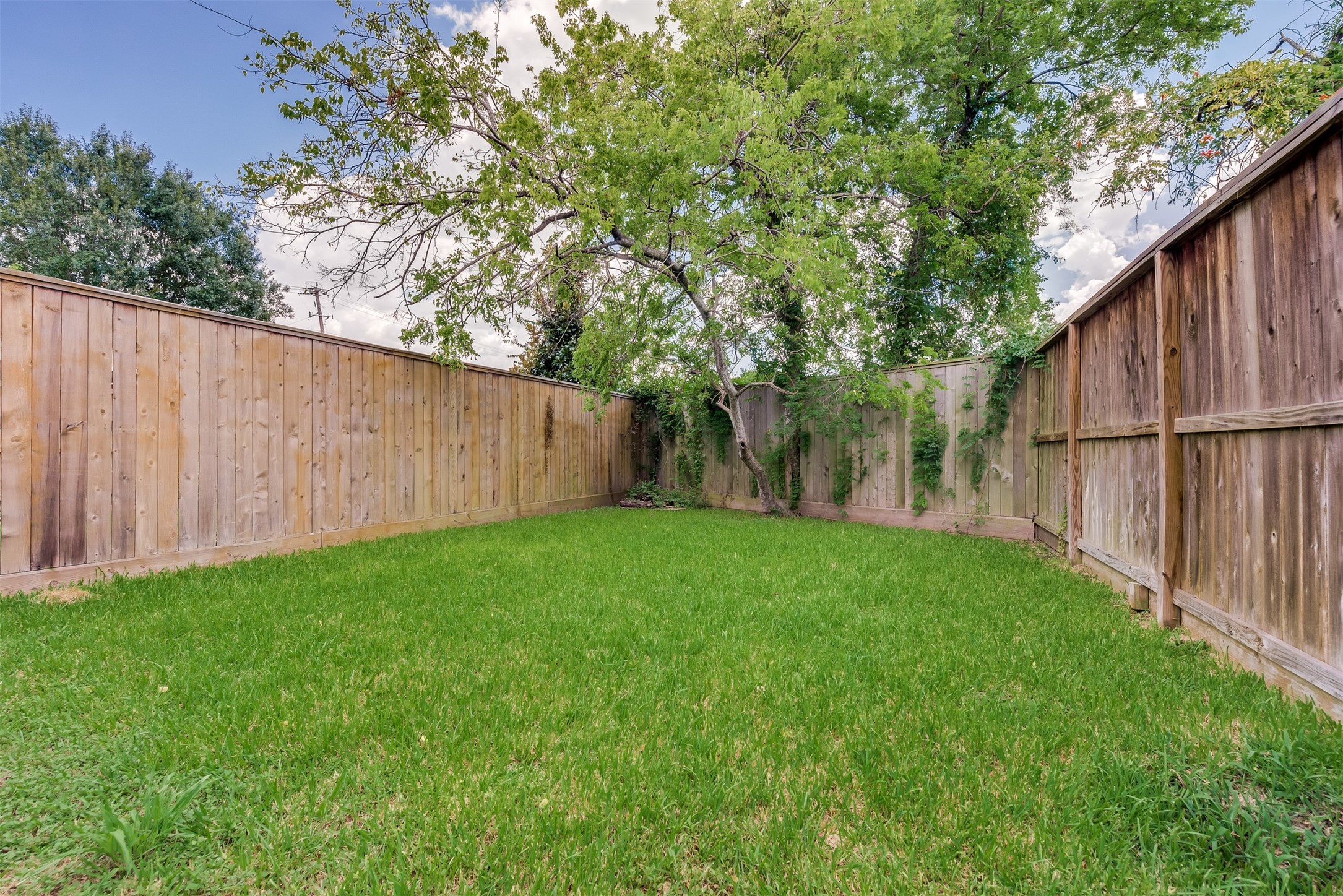5807 Larkin Street Houston, TX 77007 - Photo 14 of 33