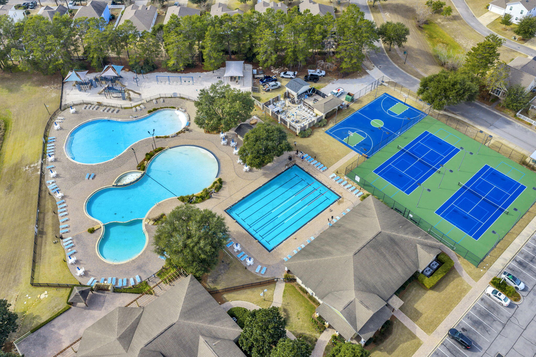 65 Concert Court Freeport, FL 32439 - Photo 4 of 68 70-web-or-mls-DJI_20260121132454_0642_D