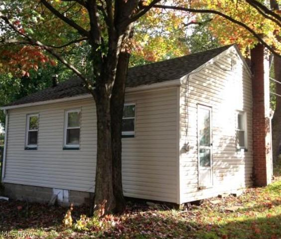 1178 Danforth Road Lakemore, OH 44312 - Photo 2 of 5