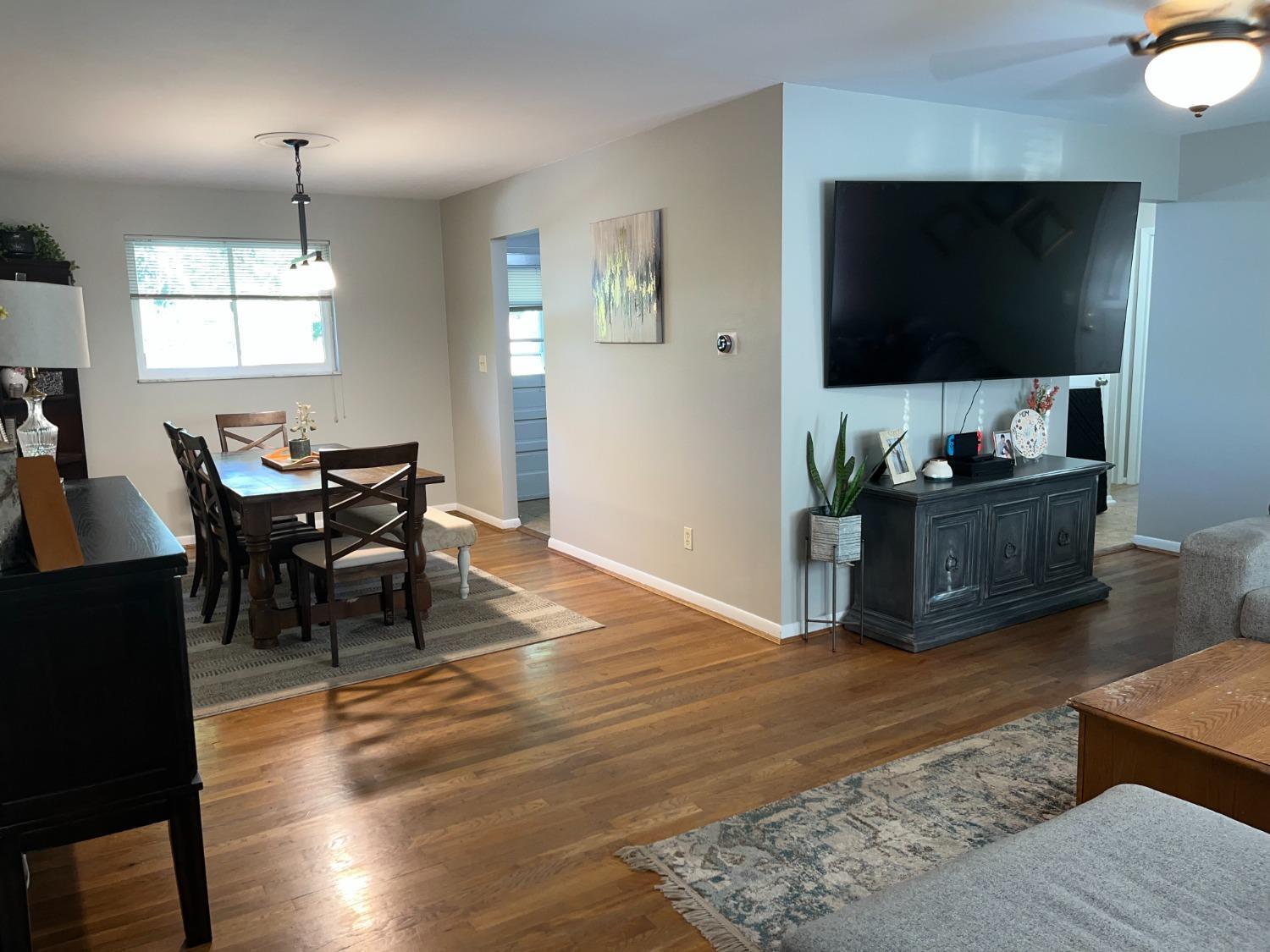 1118 Anderson Ferry Road Cincinnati, OH 45238 - Photo 8 of 34