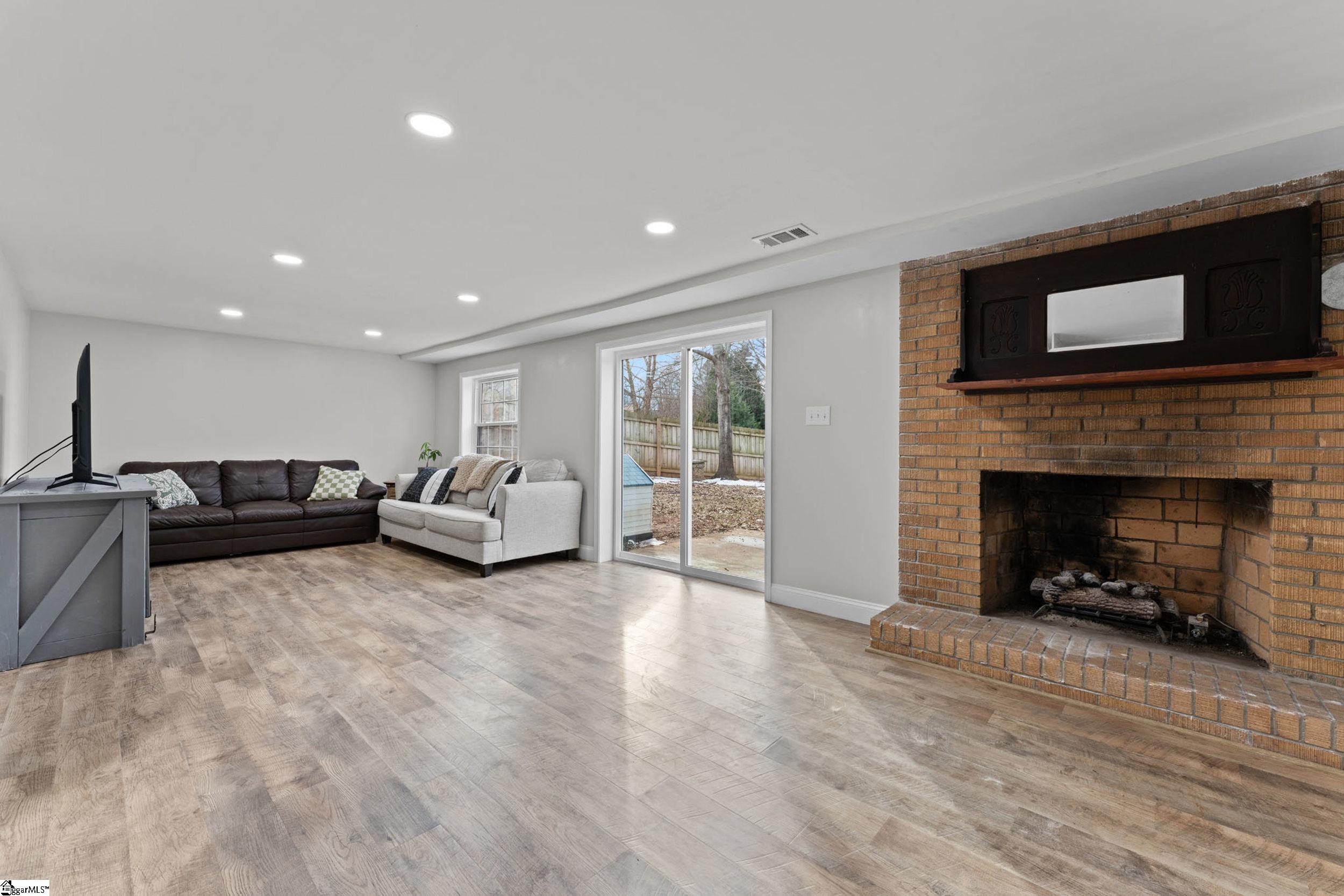 113 Woodvale Circle Greer, SC 29651 - Photo 26 of 33