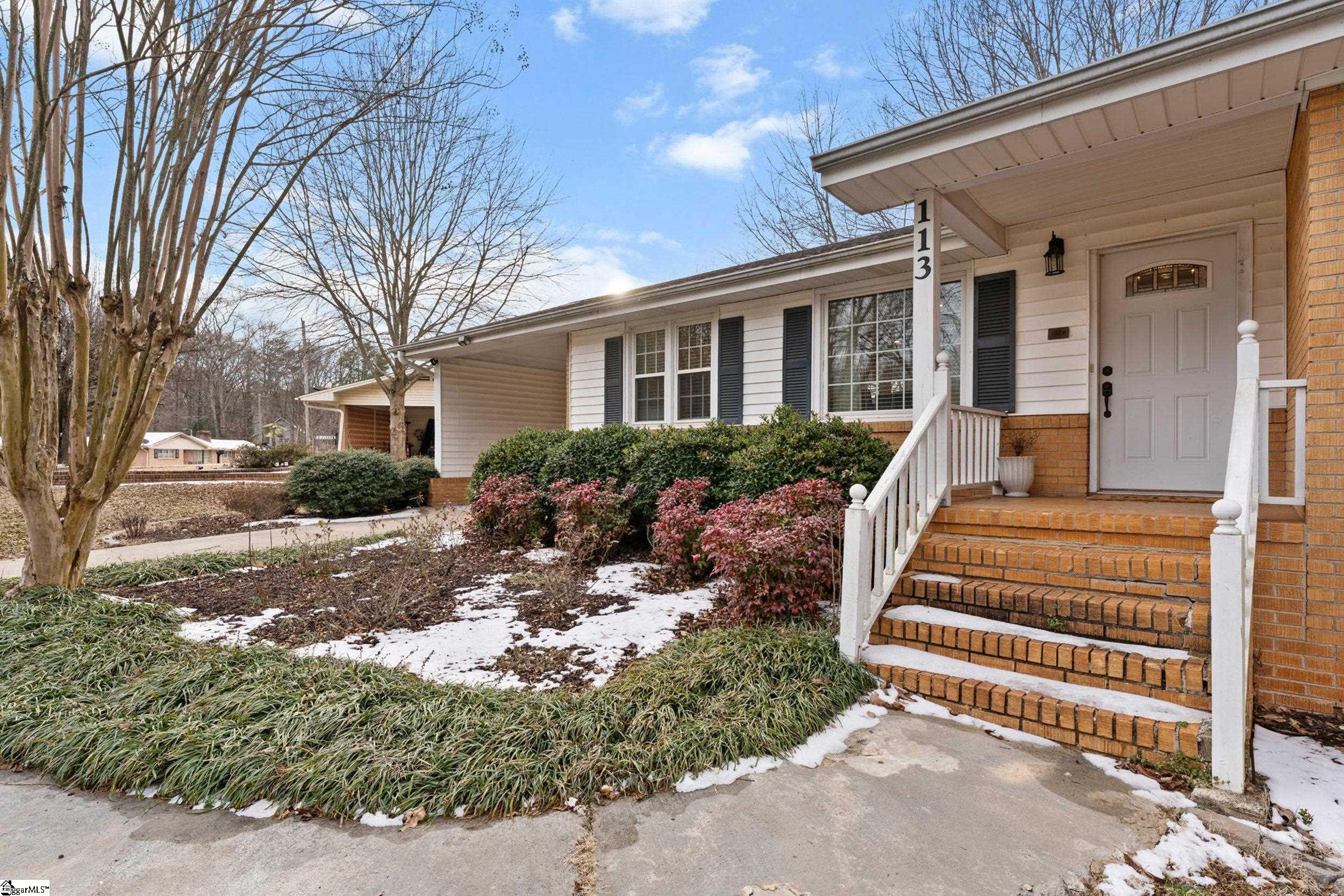 113 Woodvale Circle Greer, SC 29651 - Photo 3 of 33