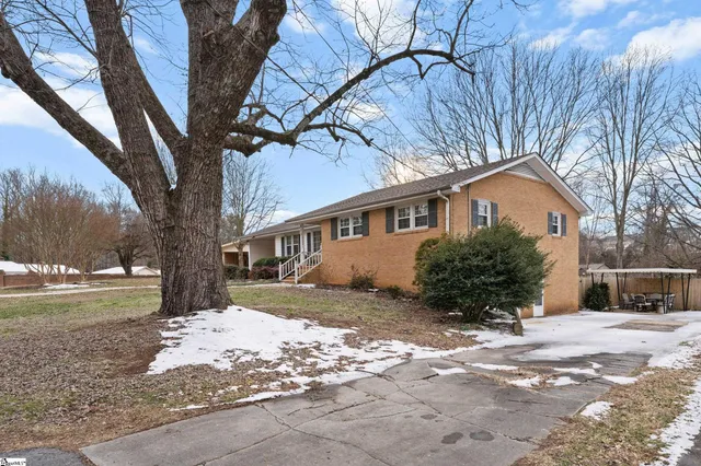 $359,900 | 113 Woodvale Circle, Greer, SC 29651