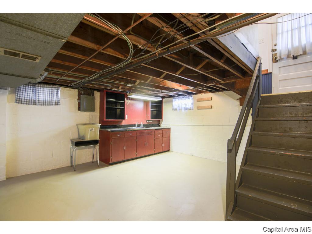 2412 South 8th Street Springfield, IL 62703 - Photo 18 of 27