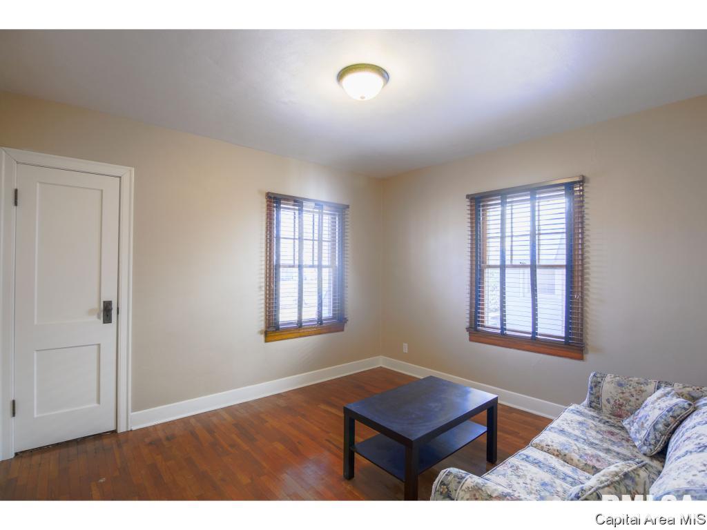 2412 South 8th Street Springfield, IL 62703 - Photo 5 of 27