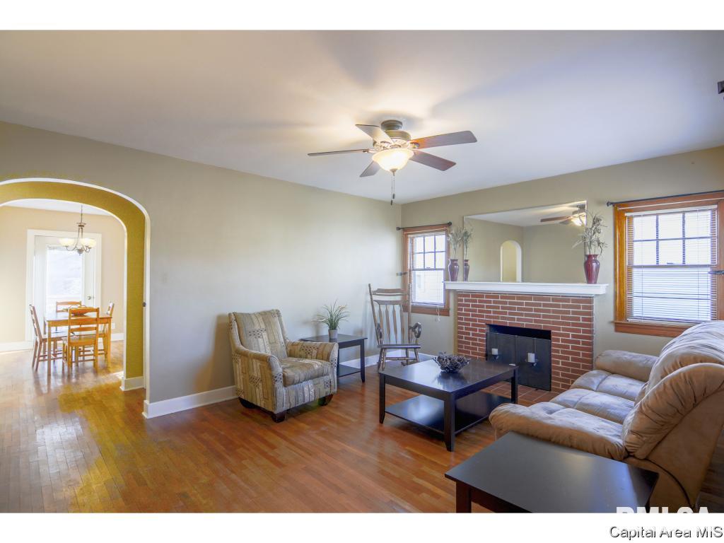 2412 South 8th Street Springfield, IL 62703 - Photo 7 of 27
