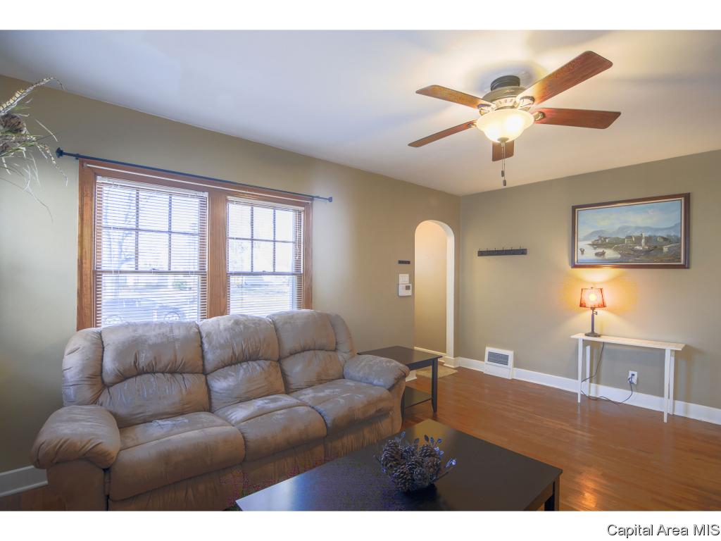 2412 South 8th Street Springfield, IL 62703 - Photo 8 of 27