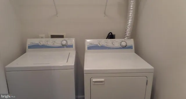 $2,500 | 46614 Drysdale Terrace, Unit 202, Sterling, VA 20165