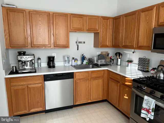 $2,500 | 46614 Drysdale Terrace, Unit 202, Sterling, VA 20165