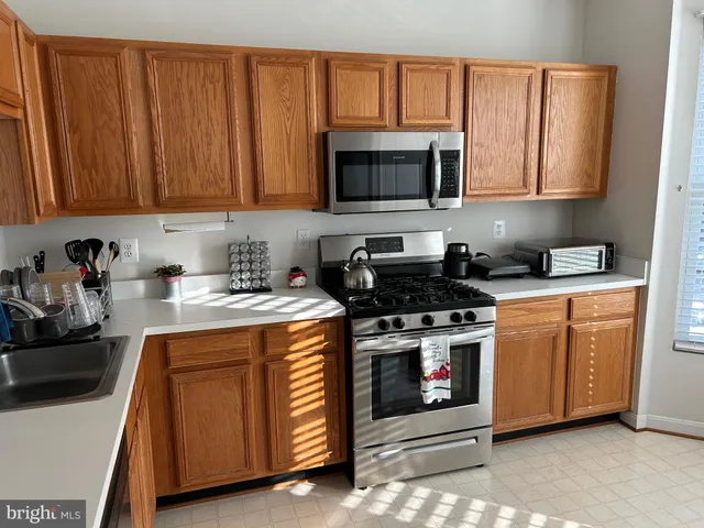 $2,500 | 46614 Drysdale Terrace, Unit 202, Sterling, VA 20165