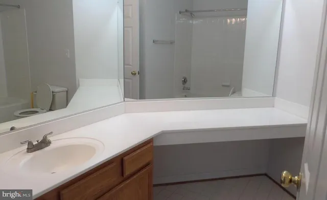 $2,500 | 46614 Drysdale Terrace, Unit 202, Sterling, VA 20165