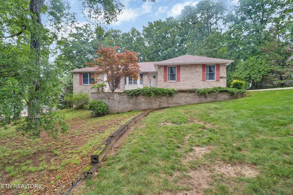 $379,000 | 42 Havenridge Place, Crossville, TN 38558