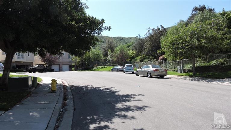 3853 Timberridge Road Moorpark, CA 93021 - Photo 3 of 42 a view of the street