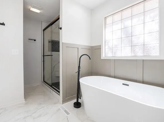 $435,000 | 1225 Northeast Kenwood Drive, Lee's Summit, MO 64064