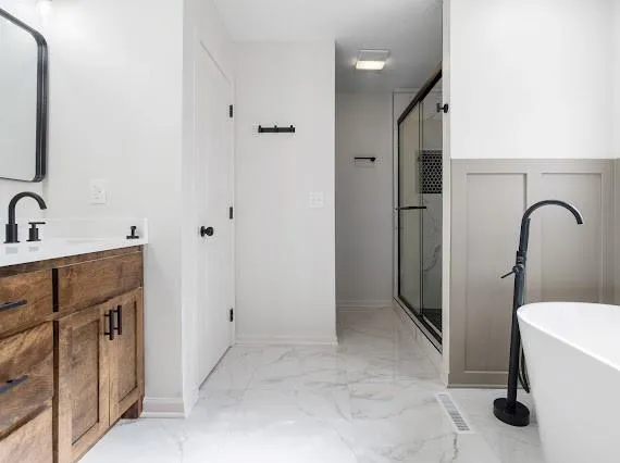 $435,000 | 1225 Northeast Kenwood Drive, Lee's Summit, MO 64064