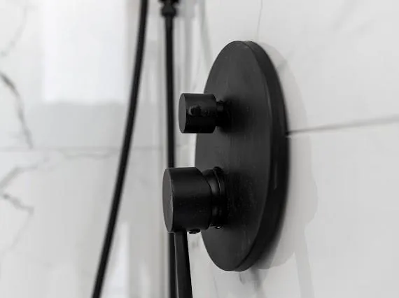 $435,000 | 1225 Northeast Kenwood Drive, Lee's Summit, MO 64064