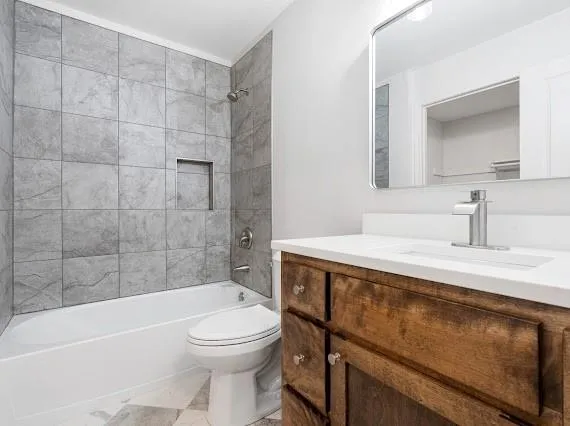 $435,000 | 1225 Northeast Kenwood Drive, Lee's Summit, MO 64064