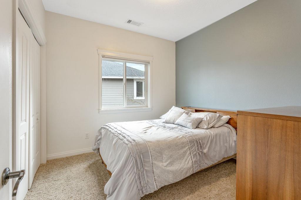 1042 Pumpkin Ridge Eagle Point, OR 97524 - Photo 24 of 34 Additional Photo