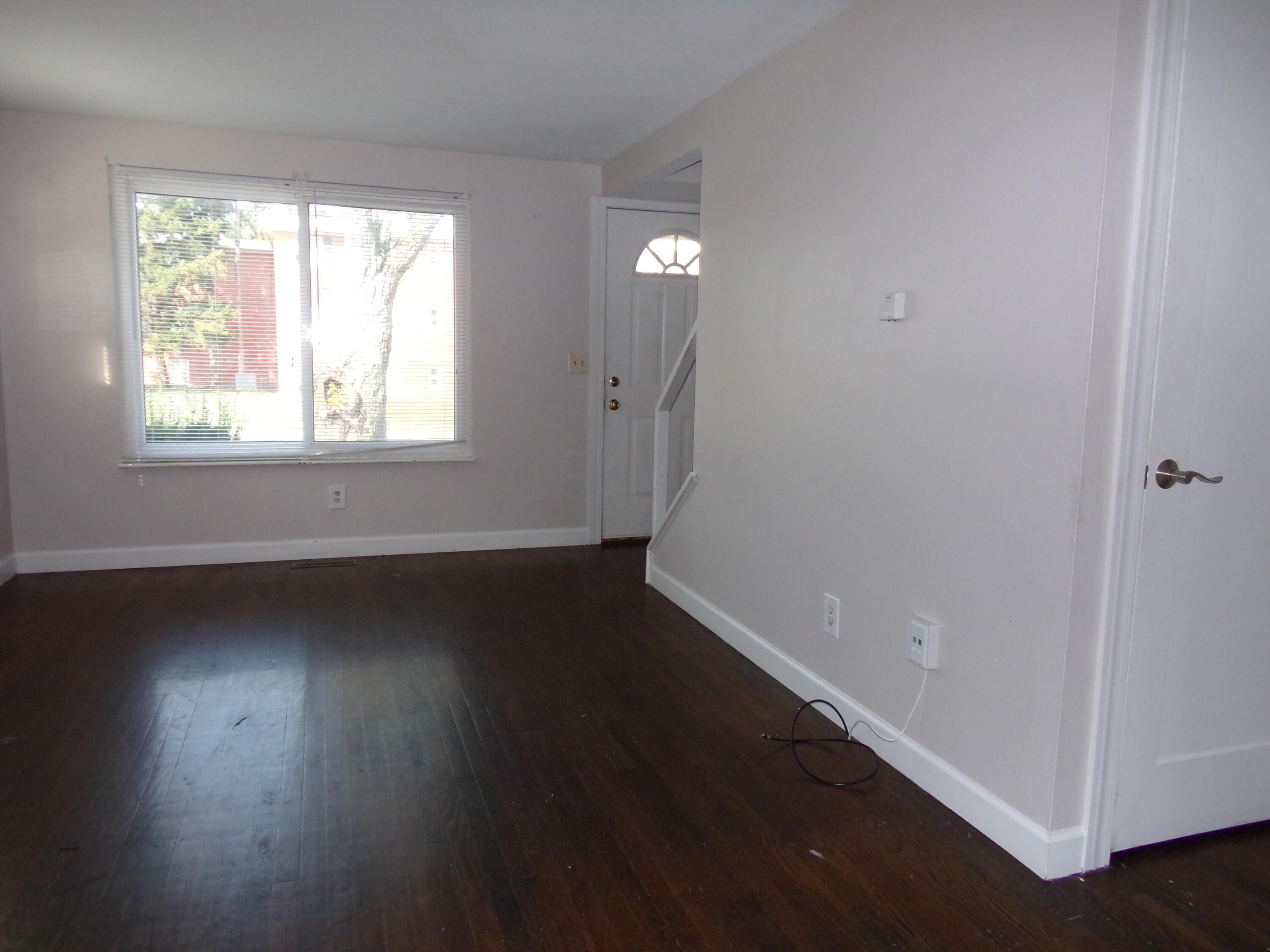 3709 Briggs Road, Unit 3711 Columbus, OH 43228 - Photo 11 of 19 3711
