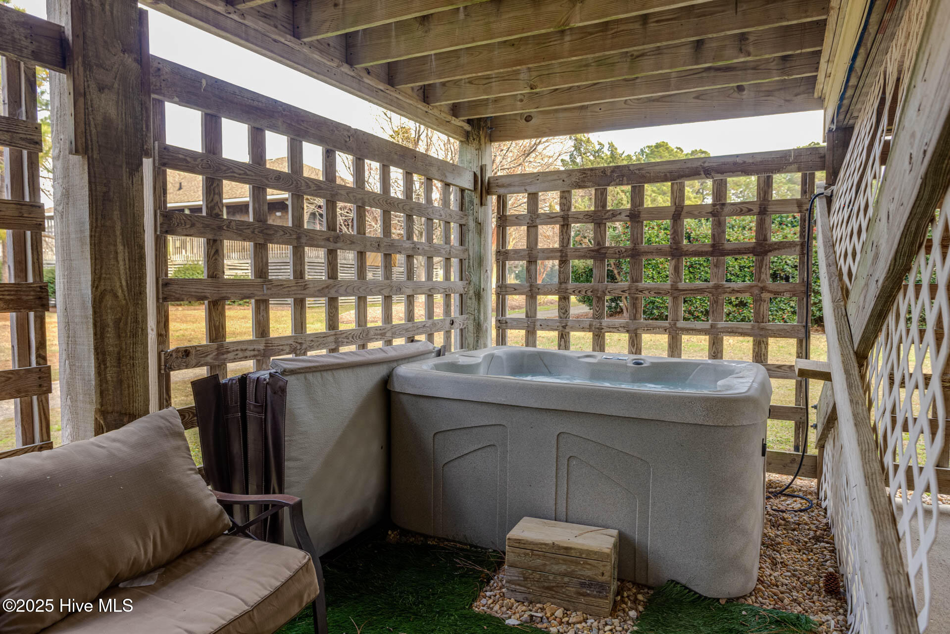 1037 Hampton Street Corolla, NC 27927 - Photo 20 of 39 Hot tub