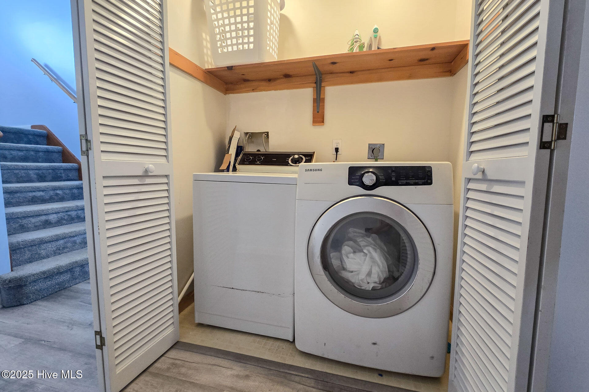 1037 Hampton Street Corolla, NC 27927 - Photo 21 of 39 Laundry on ground level