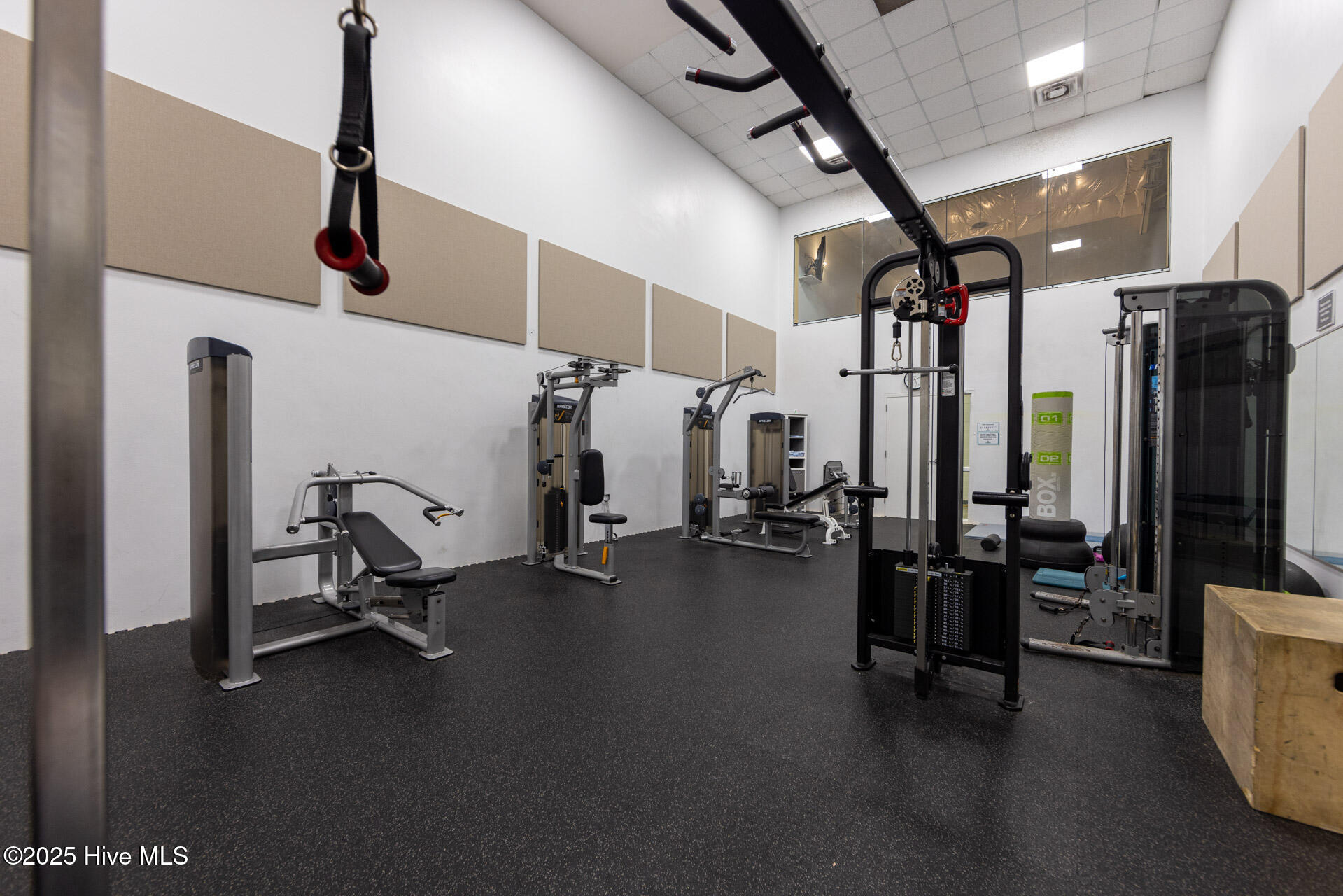 1037 Hampton Street Corolla, NC 27927 - Photo 33 of 39 community workout