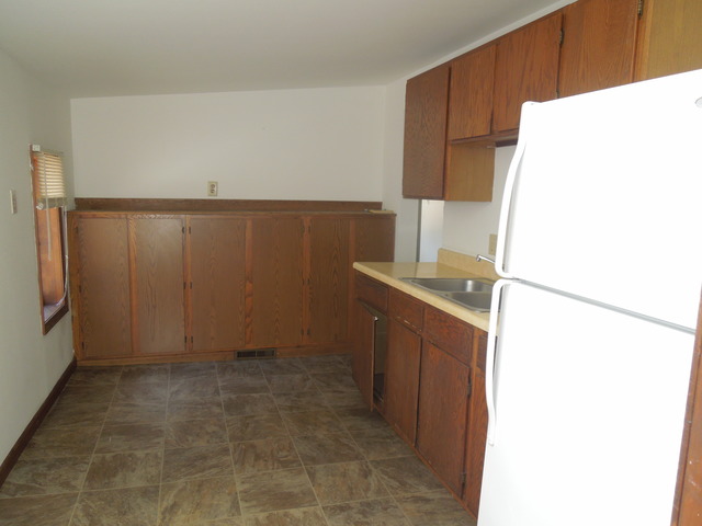 529 West State Street Sycamore, IL 60178 - Photo 3 of 13