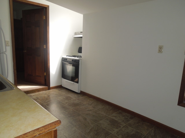 529 West State Street Sycamore, IL 60178 - Photo 4 of 13