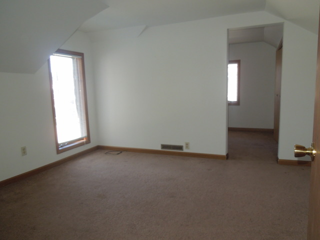 529 West State Street Sycamore, IL 60178 - Photo 6 of 13