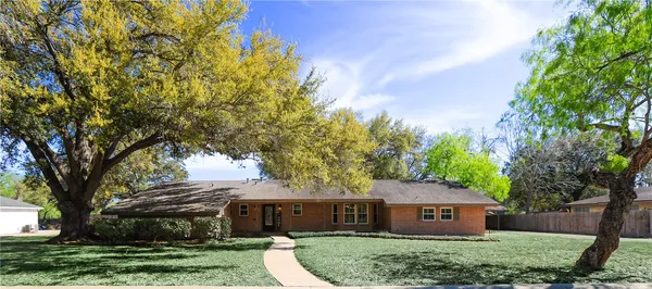 $385,000 | 1316 Southwood Street, Alice, TX 78332