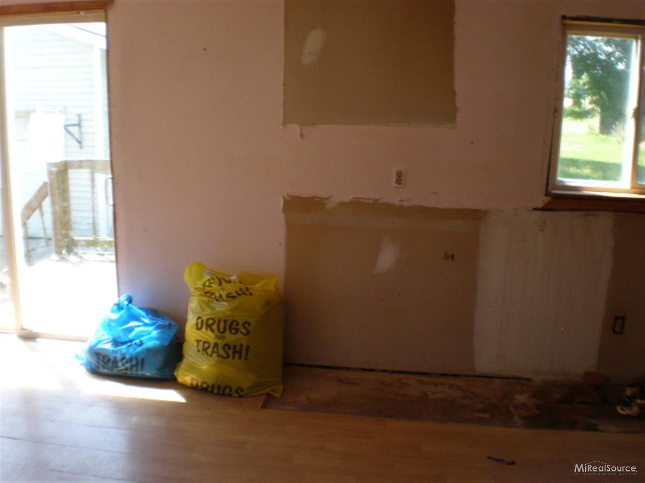 5513 Burtch Road Jeddo, MI 48032 - Photo 21 of 23 31181802-20.JPG