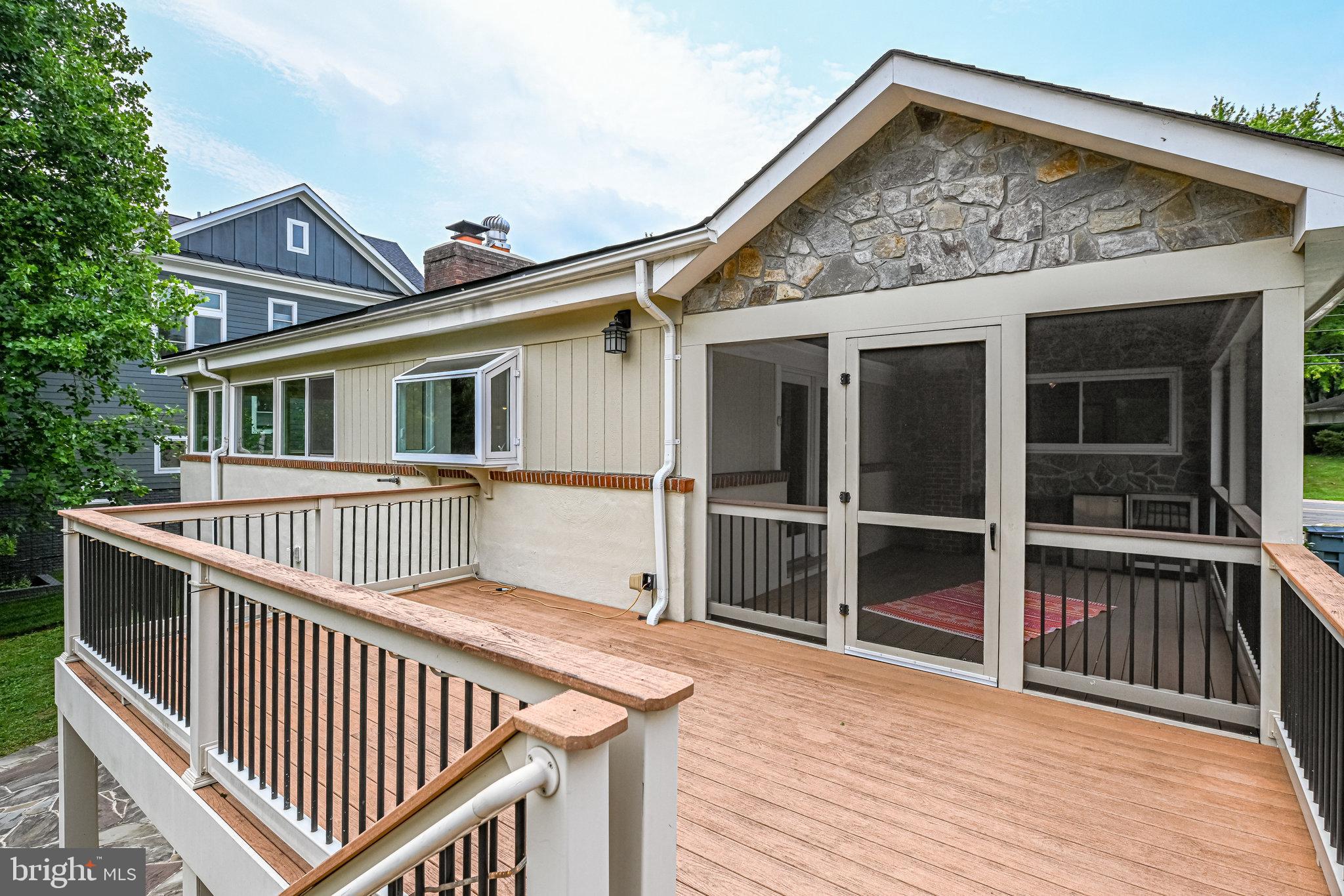 300 Branch Road Southeast Vienna, VA 22180 - Photo 21 of 72 Great deck to the downstairs