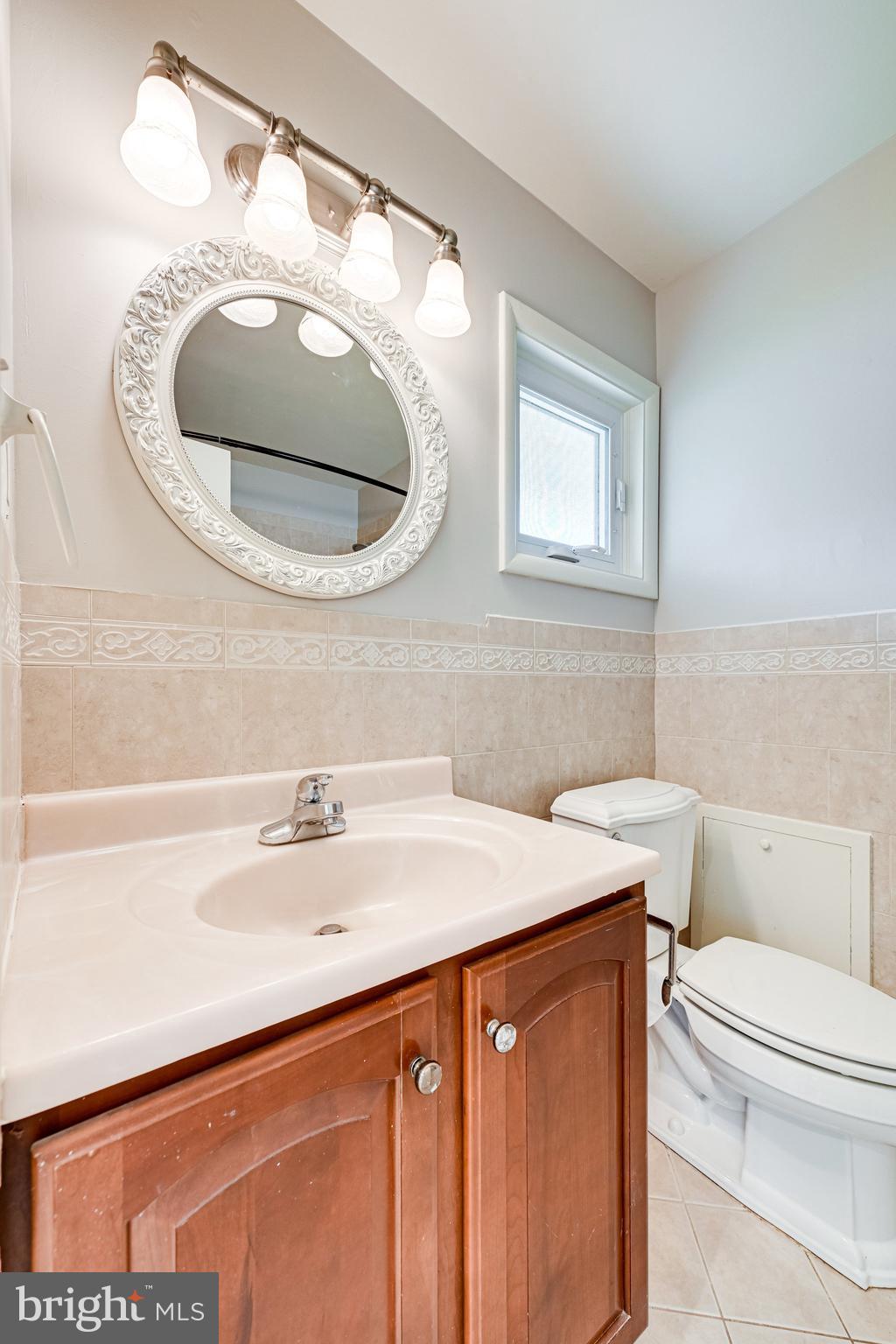 300 Branch Road Southeast Vienna, VA 22180 - Photo 33 of 72 Bedroom 1 bath with tub