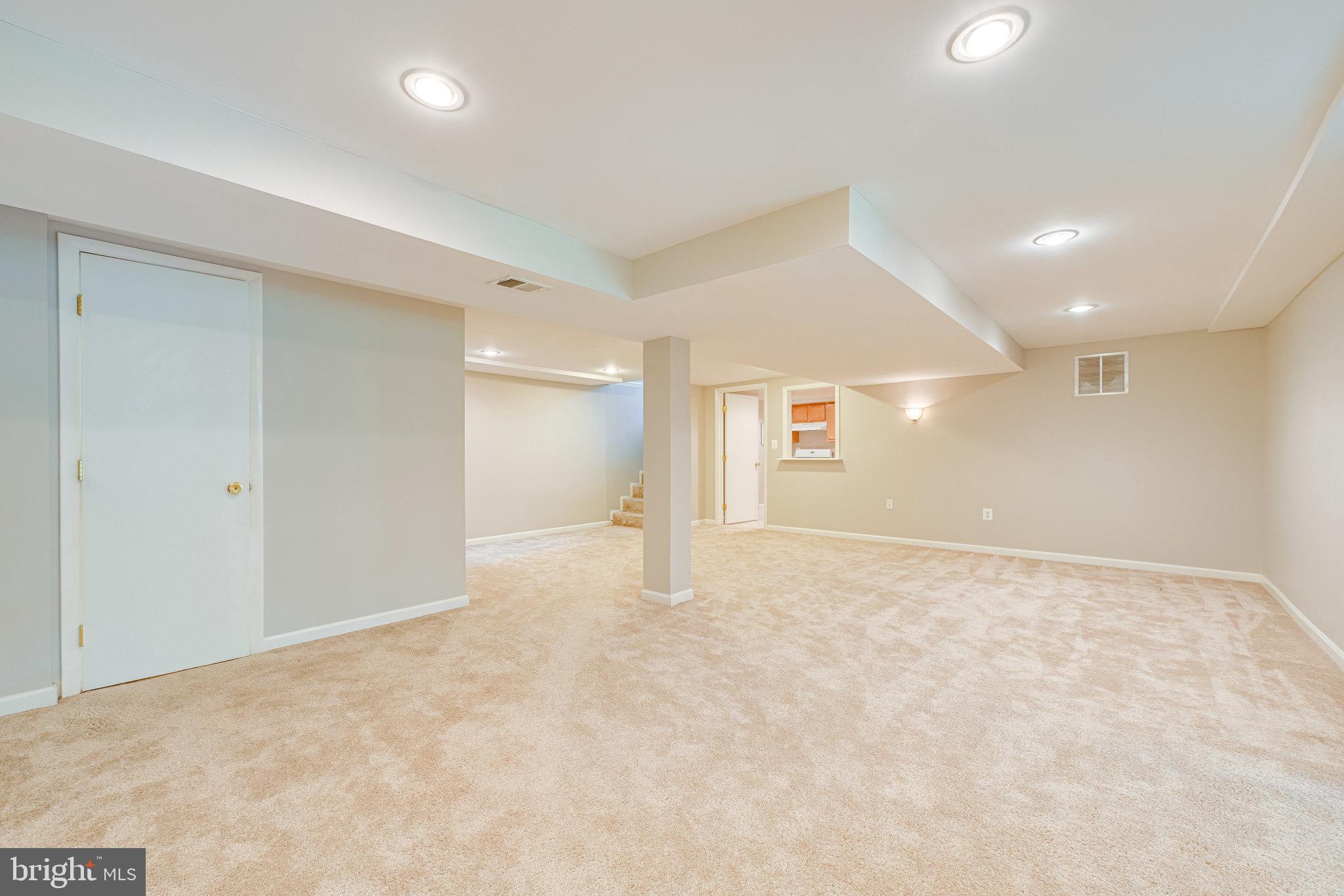 300 Branch Road Southeast Vienna, VA 22180 - Photo 50 of 72 Family Room