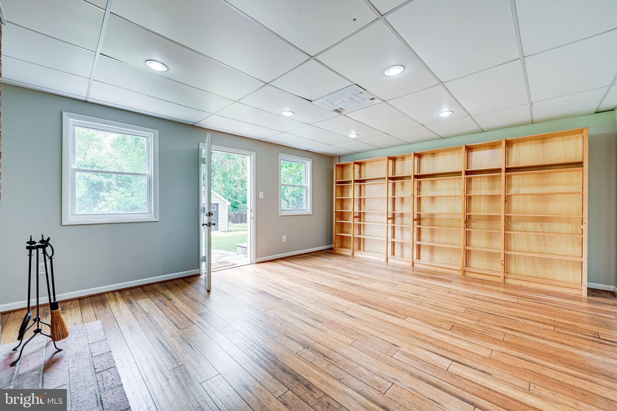 300 Branch Road Southeast Vienna, VA 22180 - Photo 58 of 72 Bedroom 4/office/library