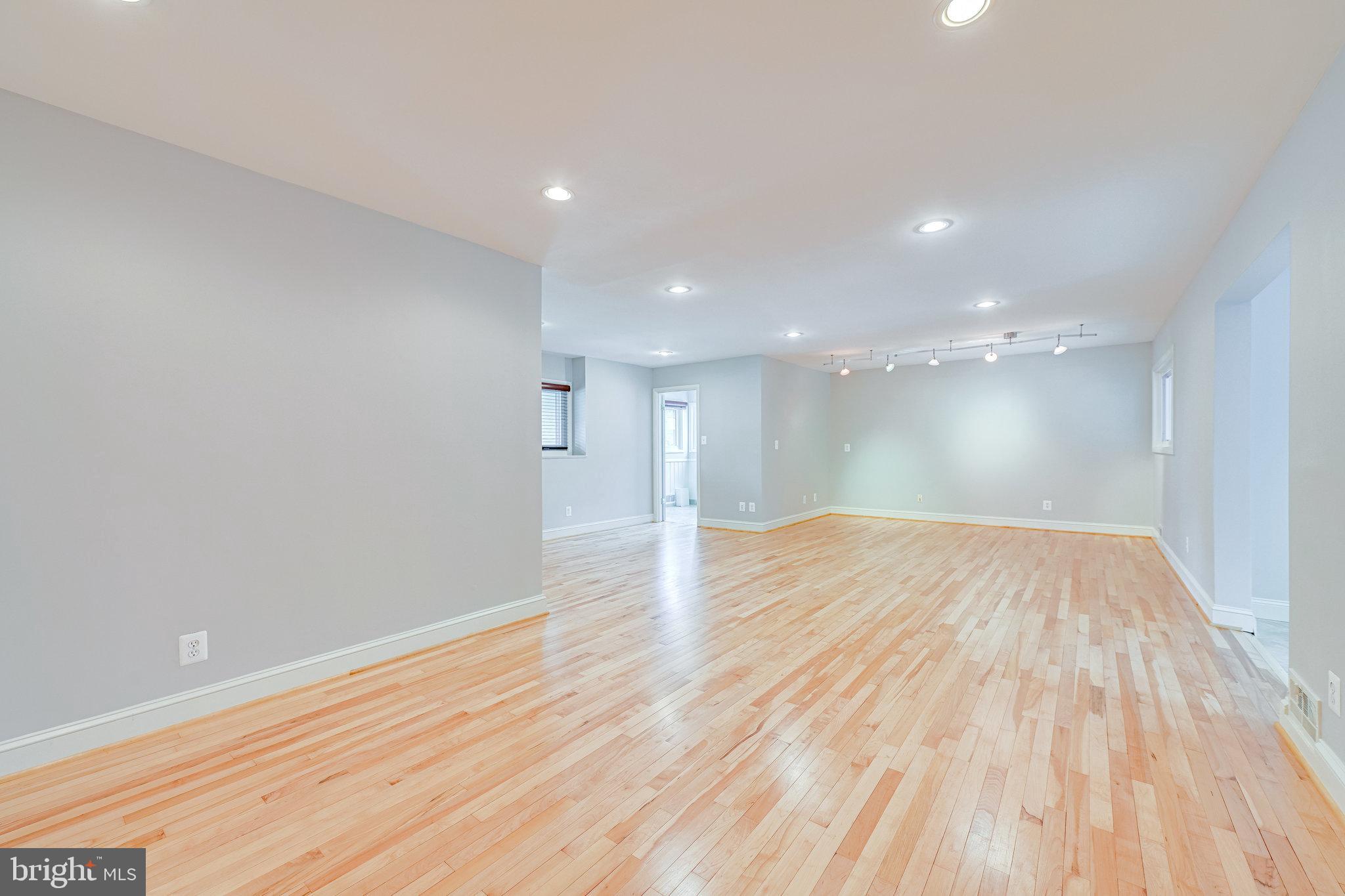 300 Branch Road Southeast Vienna, VA 22180 - Photo 9 of 72 Dining Room towards the Living Room