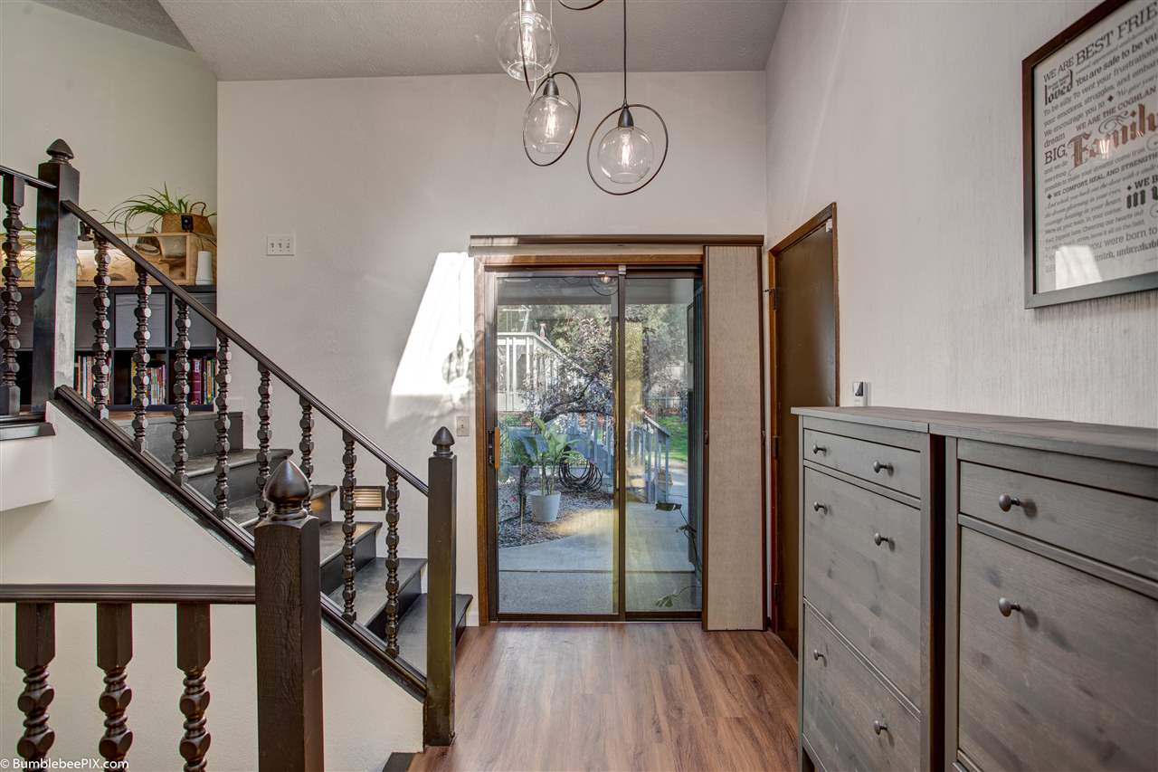 5305 North Elton Road Spokane Valley, WA 99212 - Photo 6 of 49 Gallery Image 6