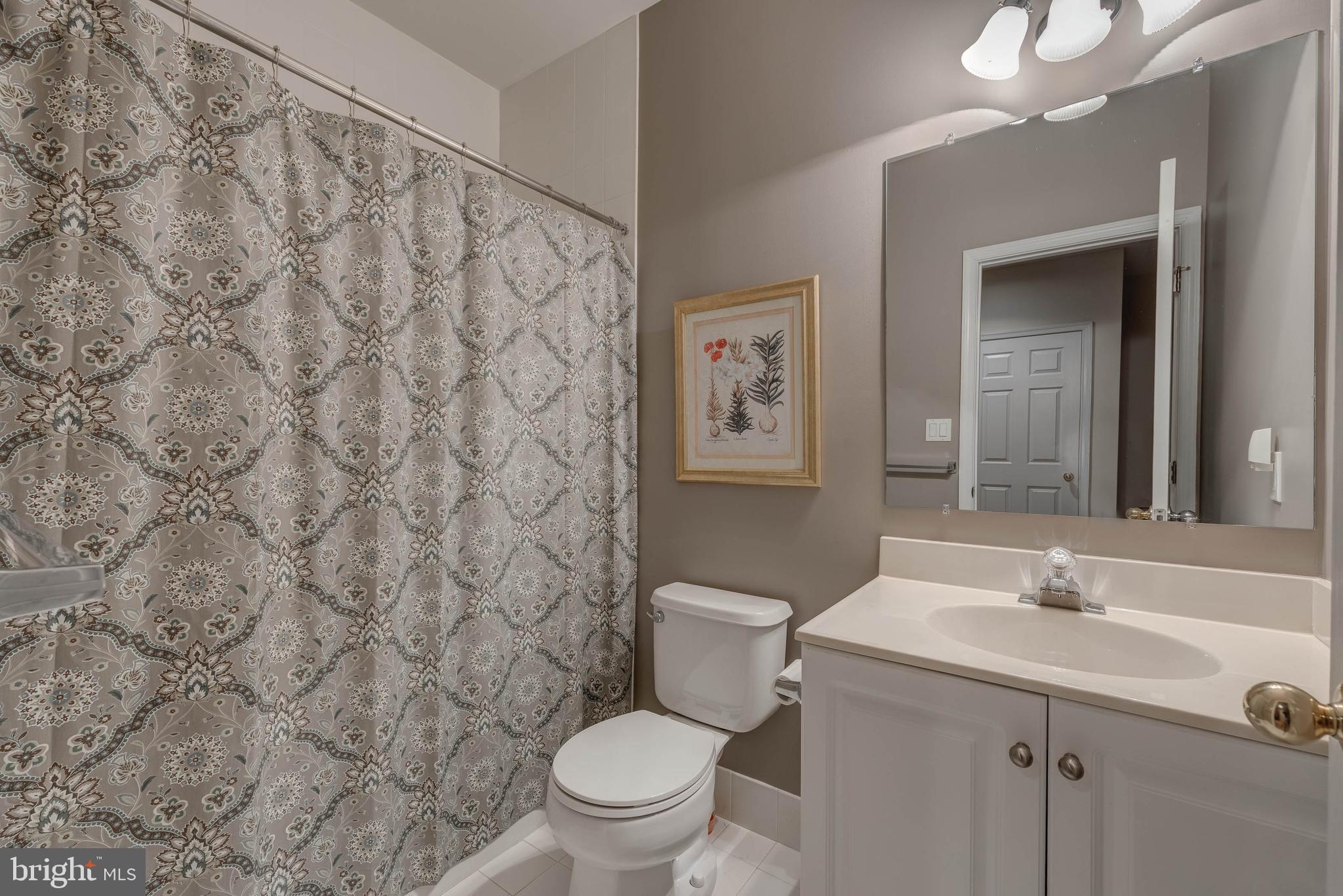 1146 Brian's Way Wayne, PA 19087 - Photo 24 of 34 2nd Floor Full Bathroom