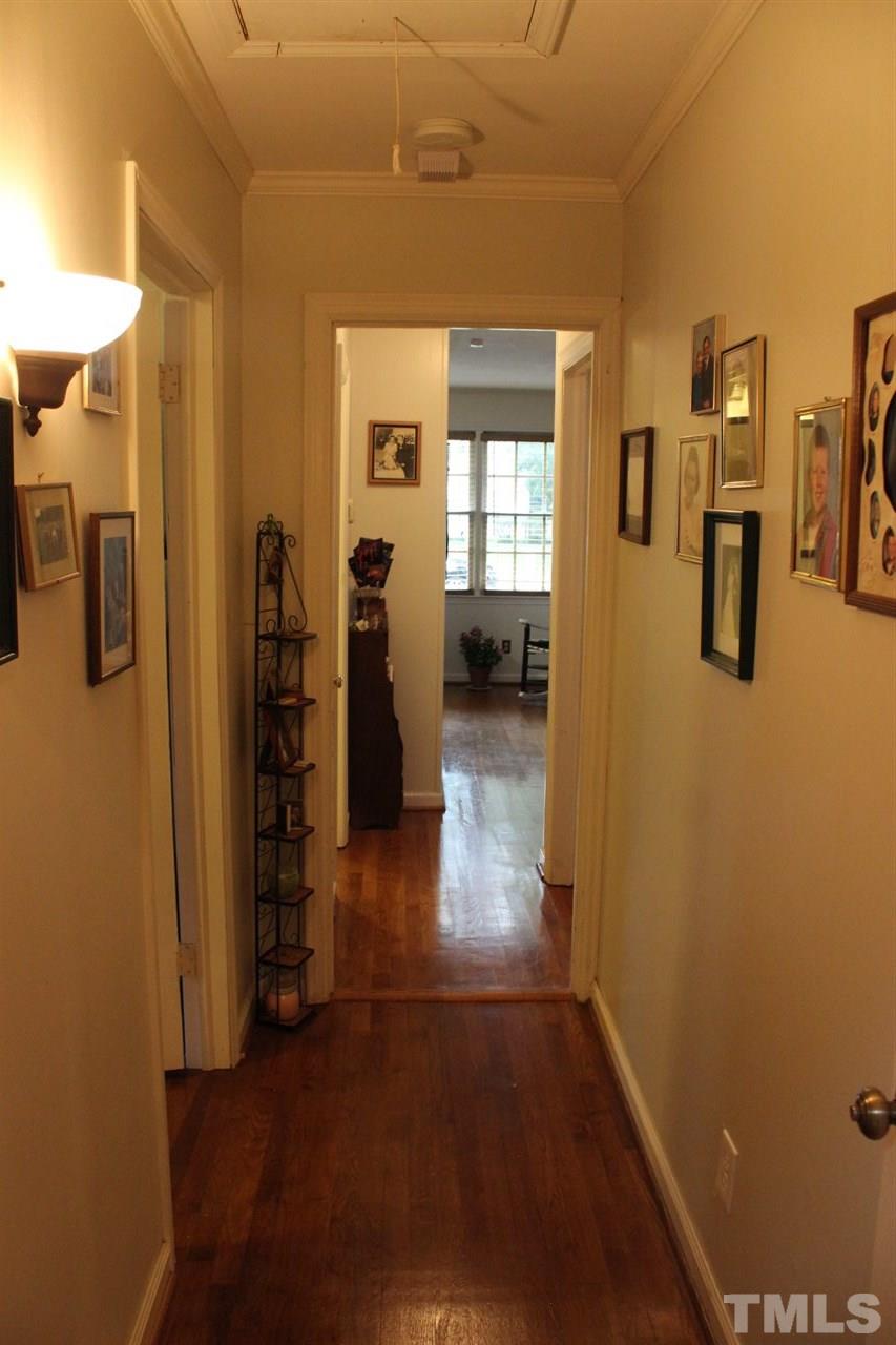 521 Mills Street Raleigh, NC 27608 - Photo 3 of 16