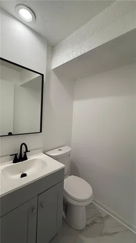 $328,900 | 14401 St Andrews Drive, Grandview, MO 64030